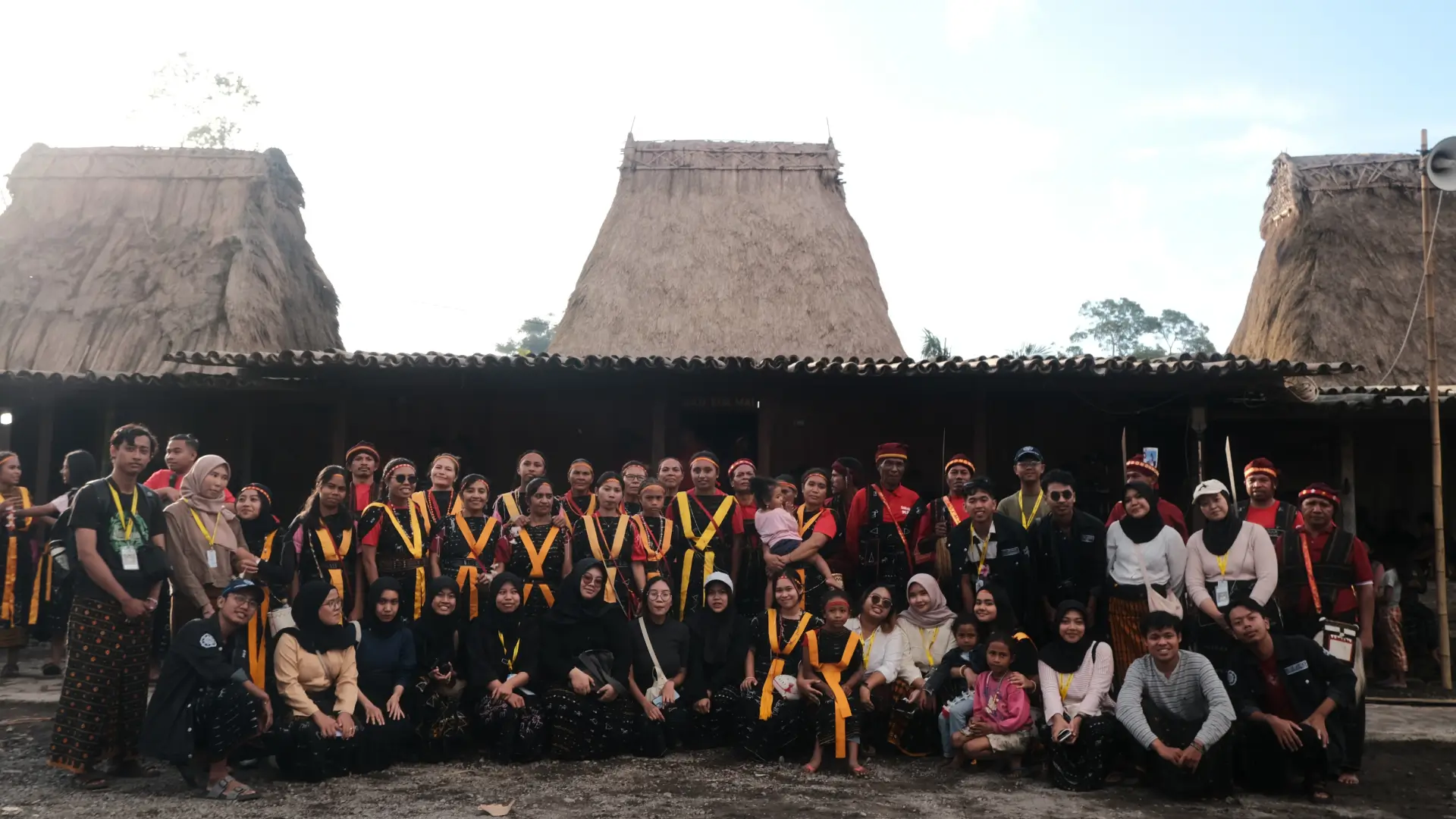 Pemandangan Desa di Golewa