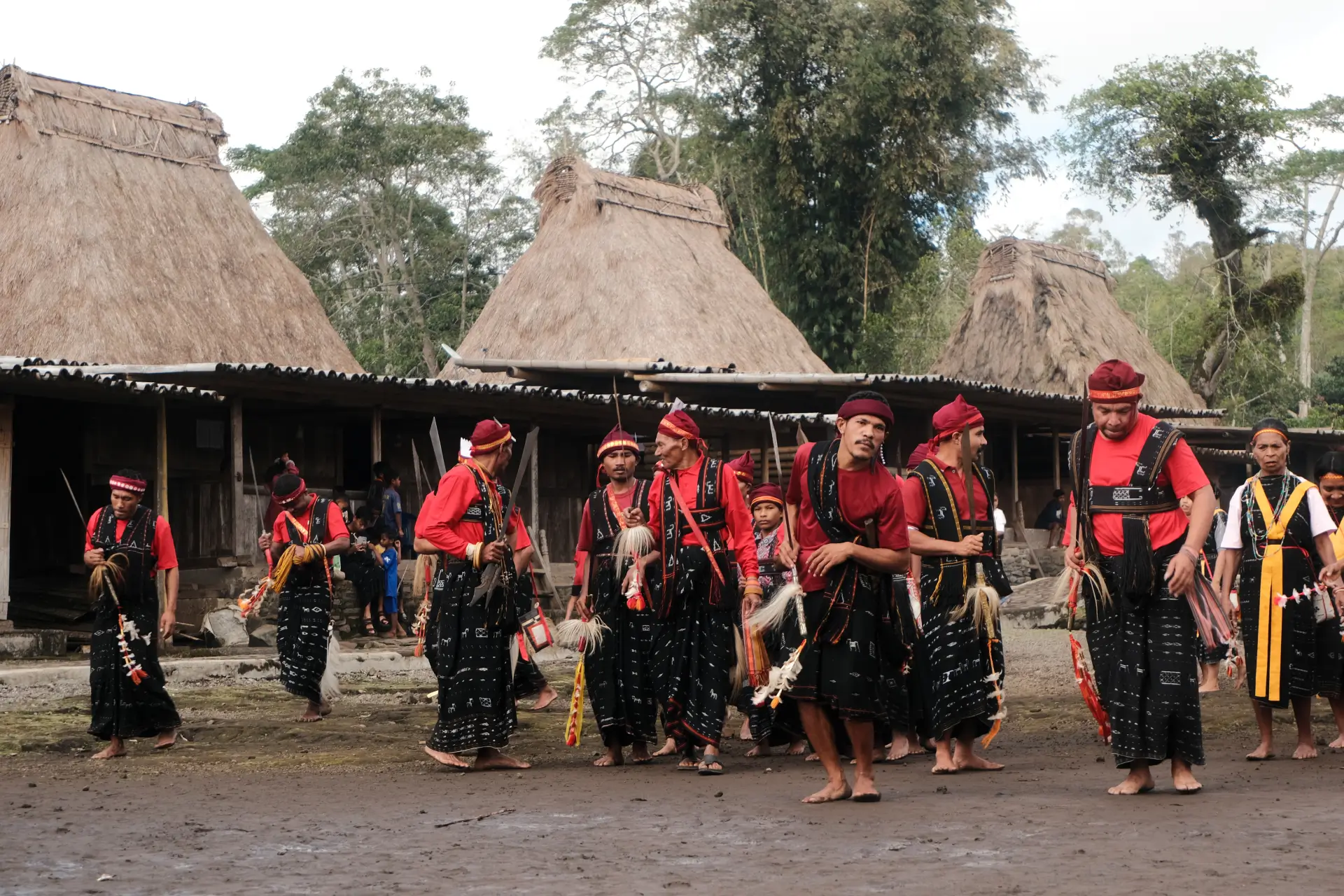 Pemandangan Desa di Golewa